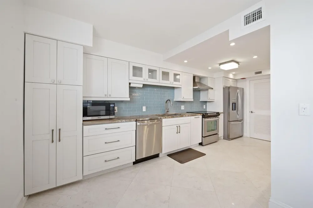 4300 Ocean Boulevard #16G Fort Lauderdale, FL 33308