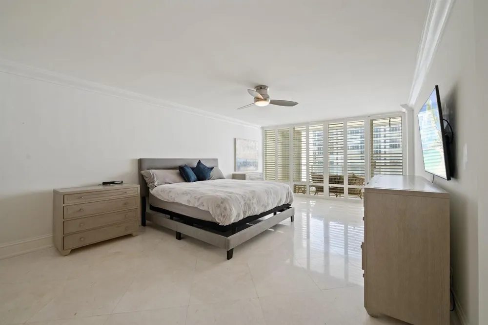 4300 Ocean Boulevard #16G Fort Lauderdale, FL 33308