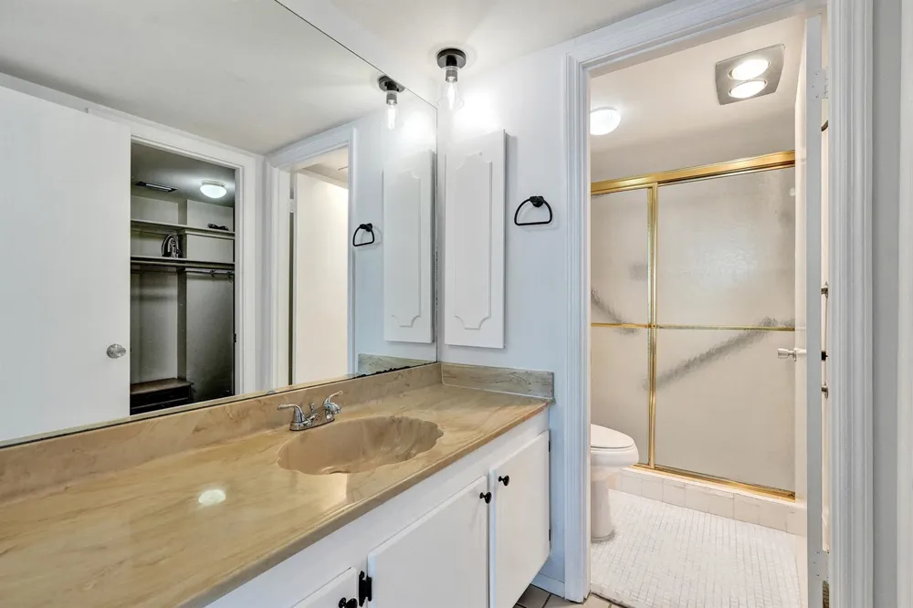 308 GOLFVIEW ROAD #406 North Palm Beach, FL 33408