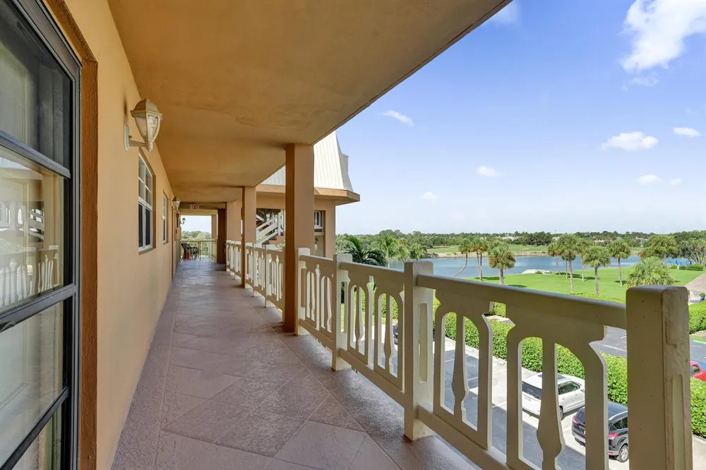 308 GOLFVIEW ROAD #406 North Palm Beach, FL 33408