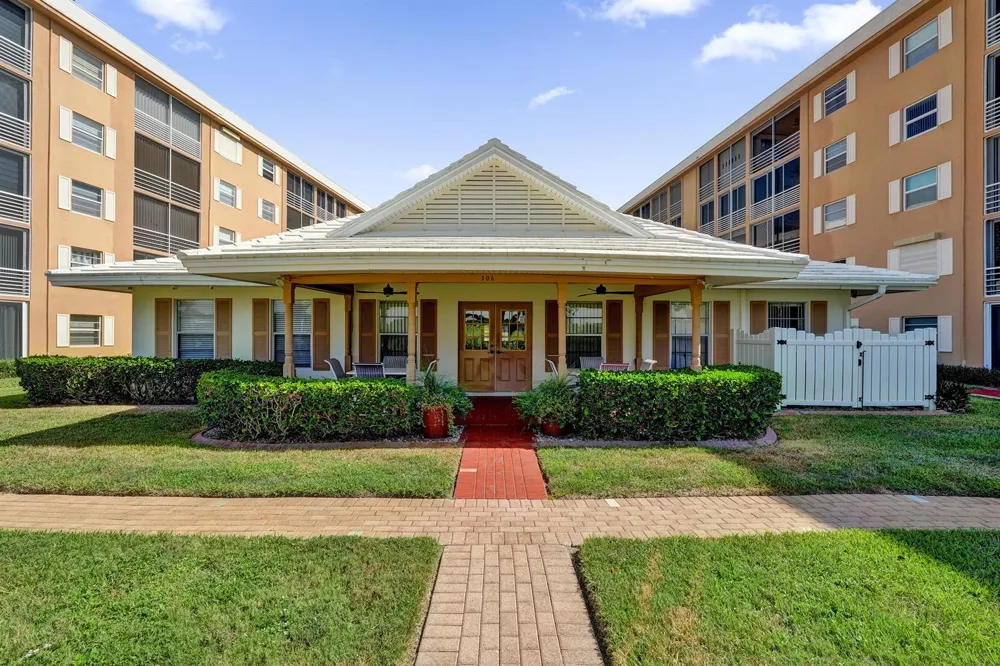308 GOLFVIEW ROAD #406 North Palm Beach, FL 33408