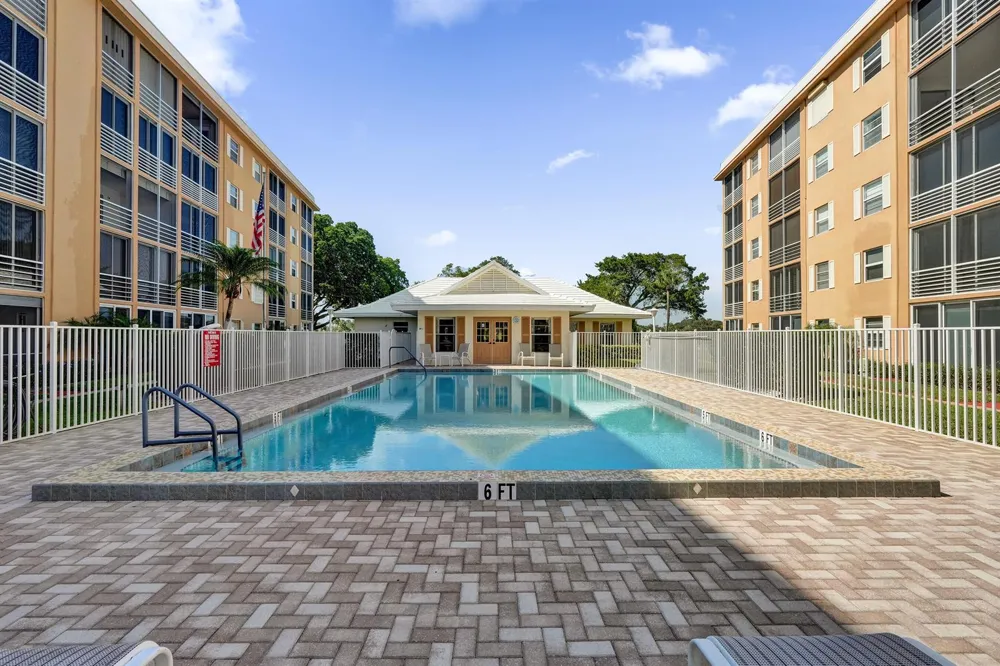 308 GOLFVIEW ROAD #406 North Palm Beach, FL 33408