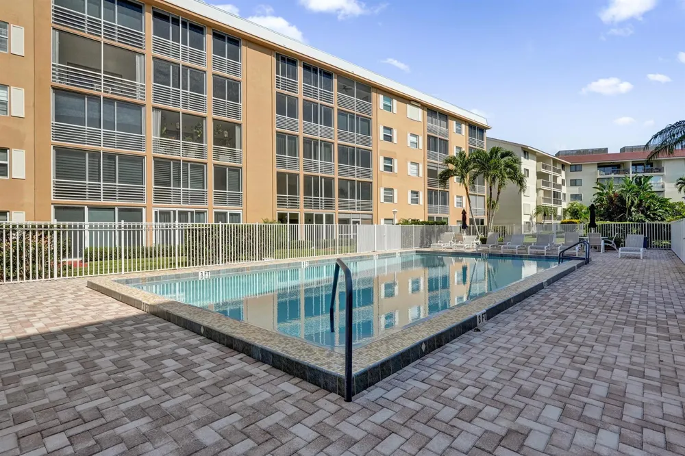 308 GOLFVIEW ROAD #406 North Palm Beach, FL 33408