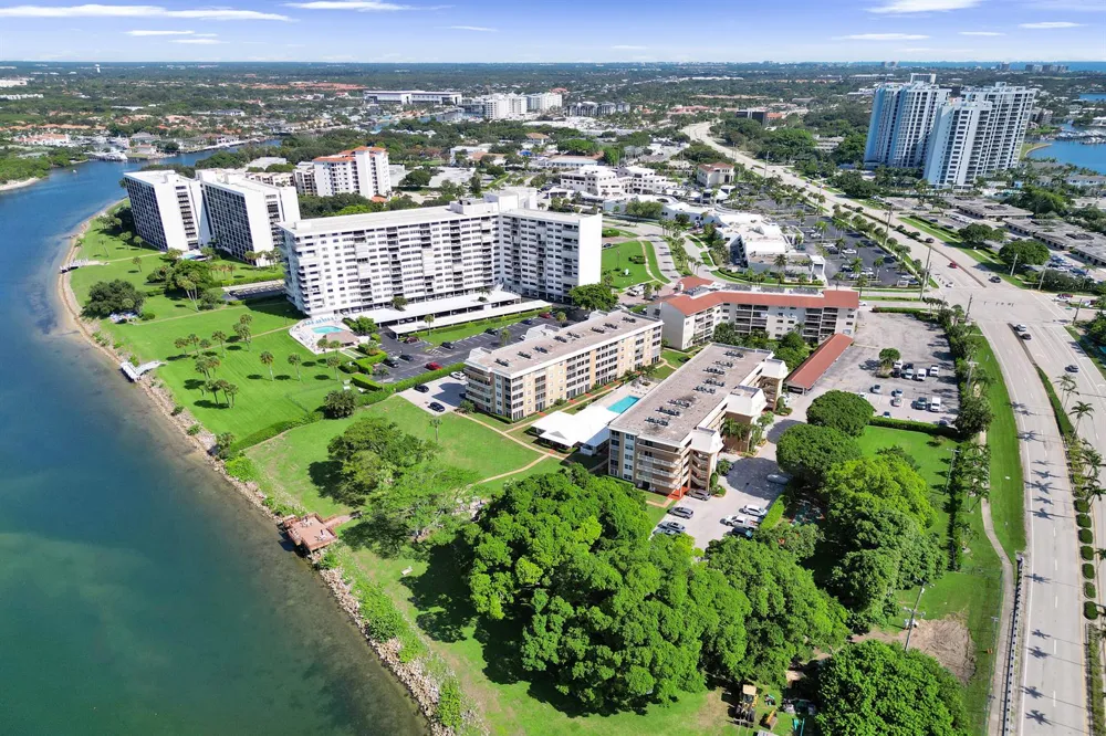 308 GOLFVIEW ROAD #406 North Palm Beach, FL 33408