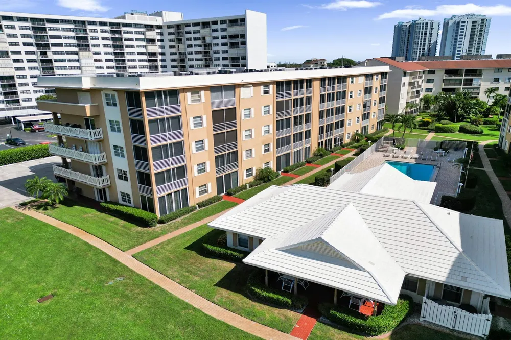 308 GOLFVIEW ROAD #406 North Palm Beach, FL 33408
