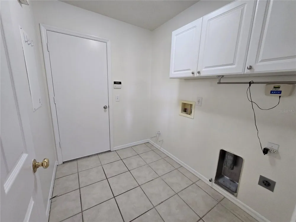 15305 PALOMAPARK LANE Lithia, FL 33547