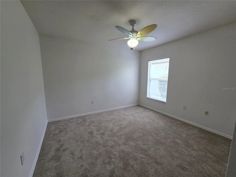 15305 PALOMAPARK LANE Lithia, FL 33547
