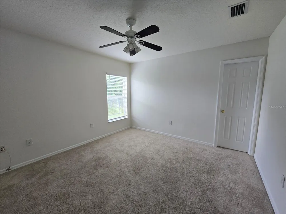 15305 PALOMAPARK LANE Lithia, FL 33547
