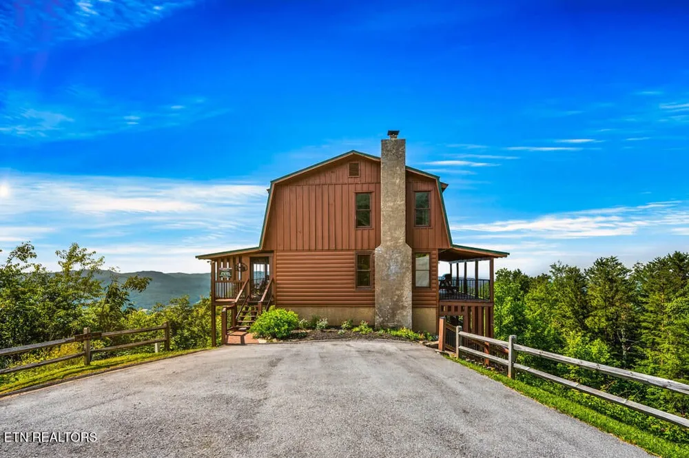 3654 Buckeye Knob Way Sevierville, TN 37862