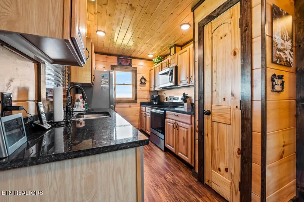 3654 Buckeye Knob Way Sevierville, TN 37862