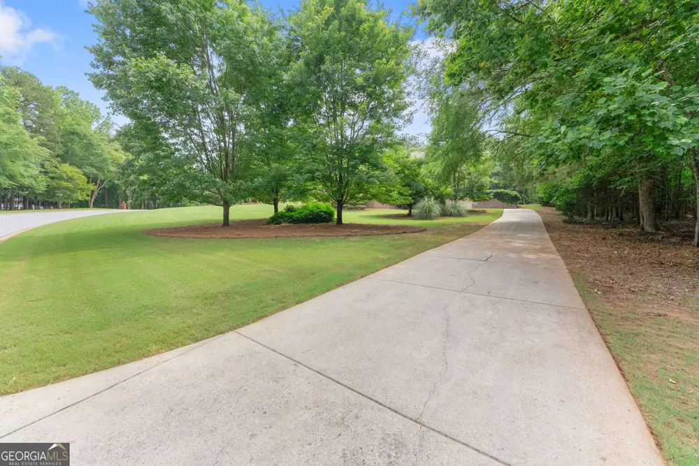 1178 Antrim Glen DR Hoschton, GA 30548