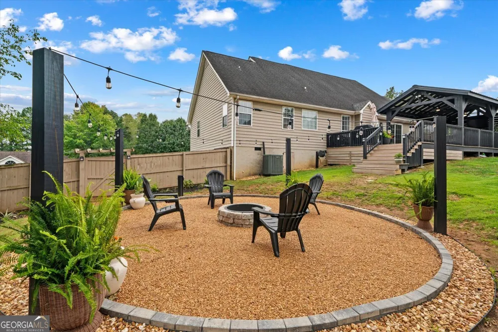 209 Vineyard DR Tunnel Hill, GA 30755