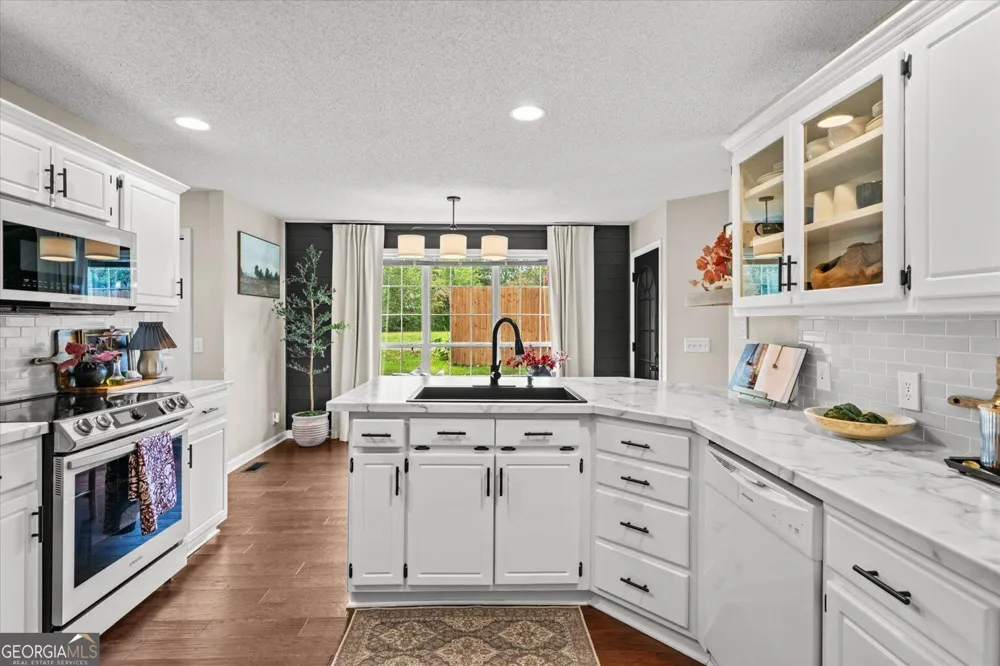 209 Vineyard DR Tunnel Hill, GA 30755