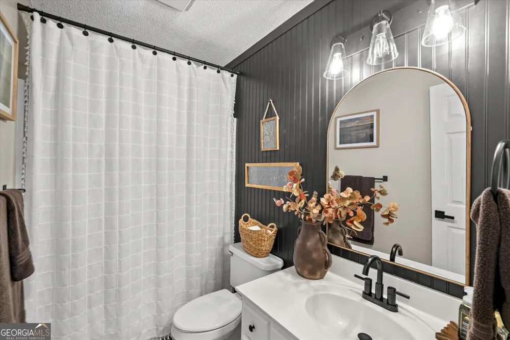 209 Vineyard DR Tunnel Hill, GA 30755