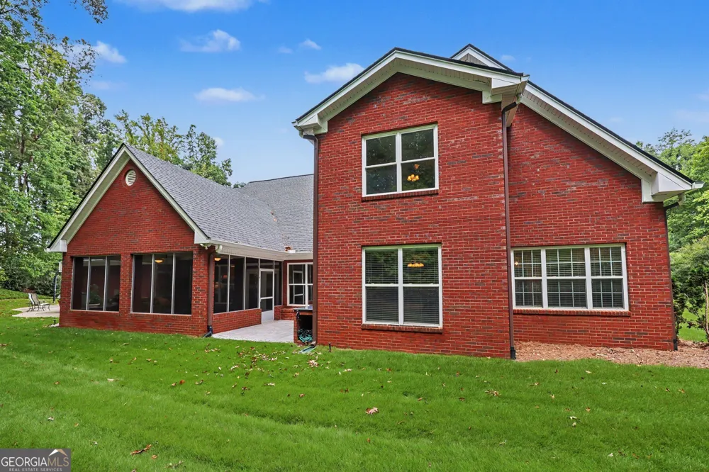 272 Glen Lake DR Hoschton, GA 30548