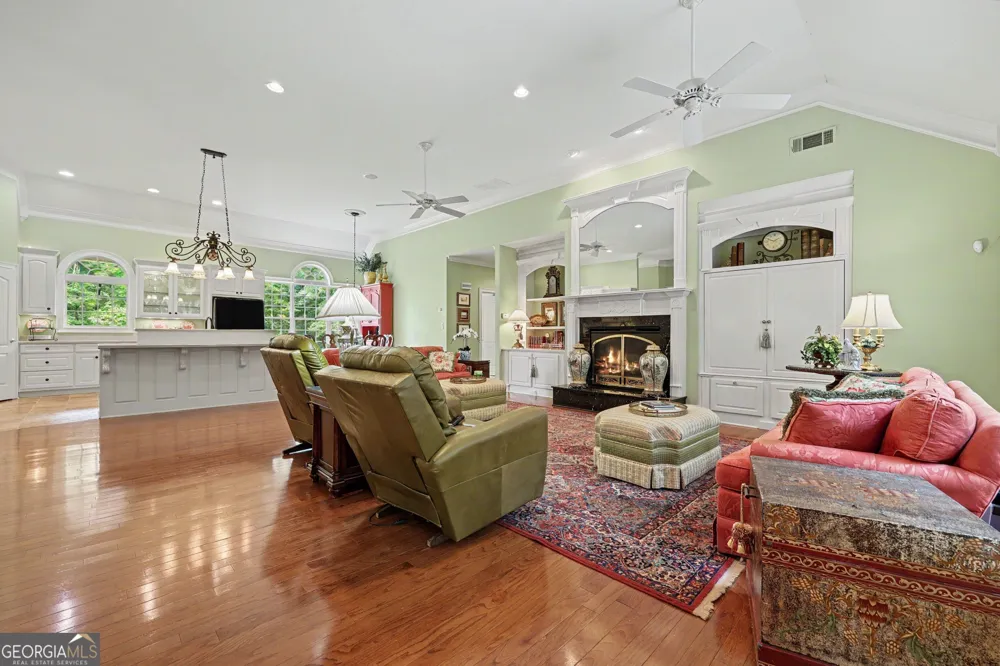 272 Glen Lake DR Hoschton, GA 30548