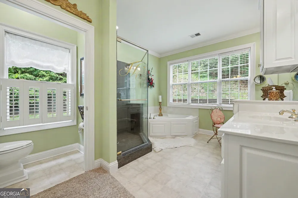 272 Glen Lake DR Hoschton, GA 30548