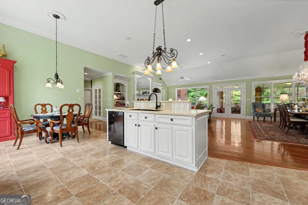 272 Glen Lake DR Hoschton, GA 30548