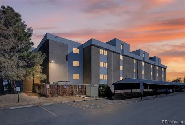 384 S Ironton Street #211 Aurora, CO 80012