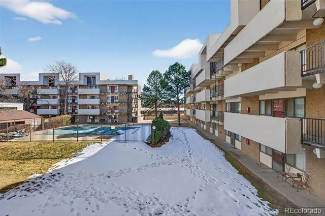 384 S Ironton Street #211 Aurora, CO 80012