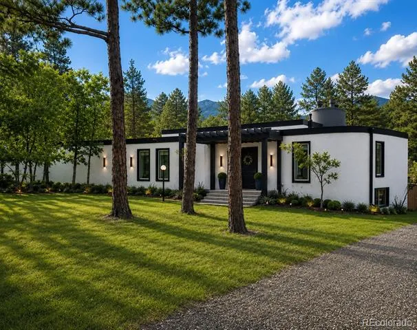 4693 Cheyenne Drive Larkspur, CO 80118