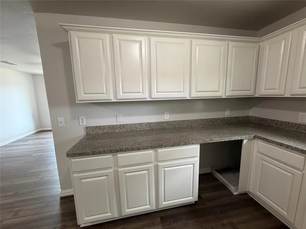 1000 Throckmorton Street #A,B McKinney, TX 75069