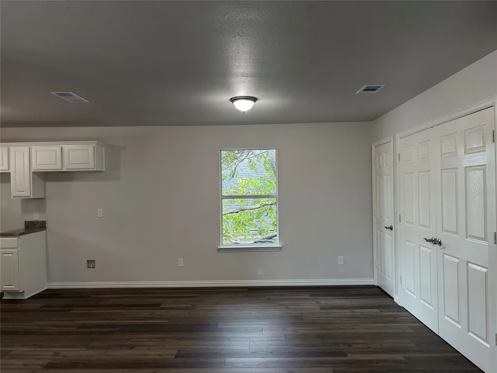 1000 Throckmorton Street #A,B McKinney, TX 75069