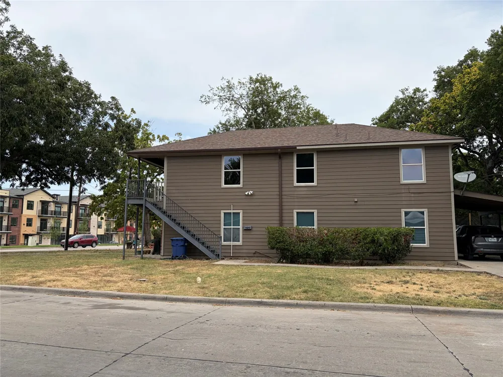 1000 Throckmorton Street #A,B McKinney, TX 75069