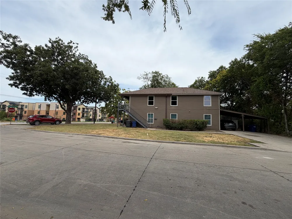 1000 Throckmorton Street #A,B McKinney, TX 75069