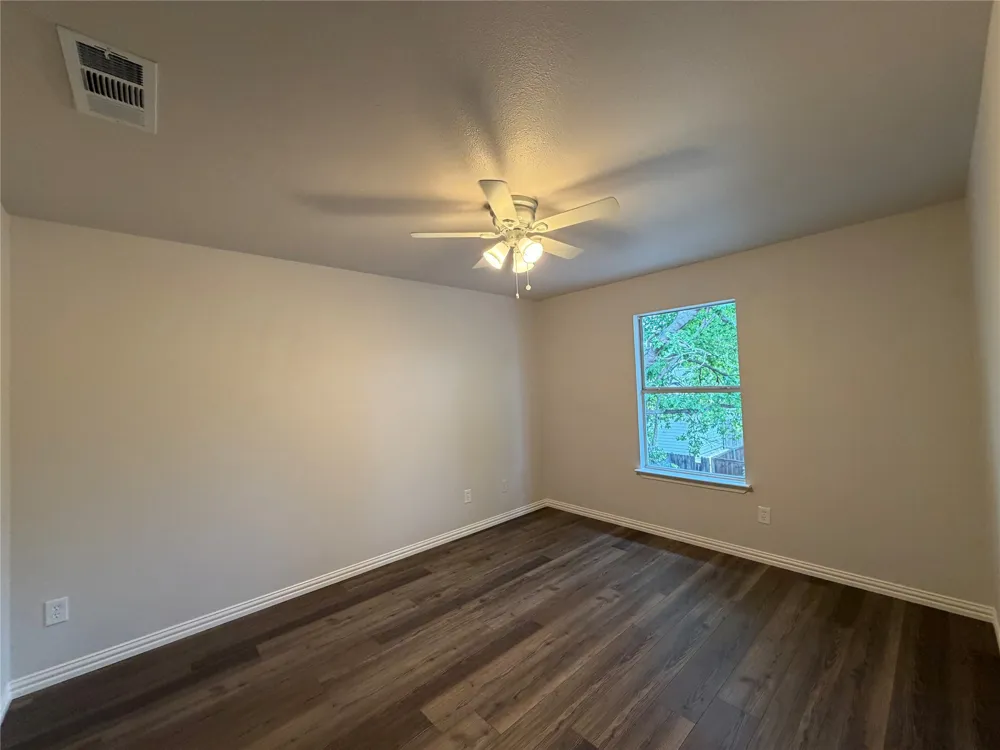 1000 Throckmorton Street #A,B McKinney, TX 75069