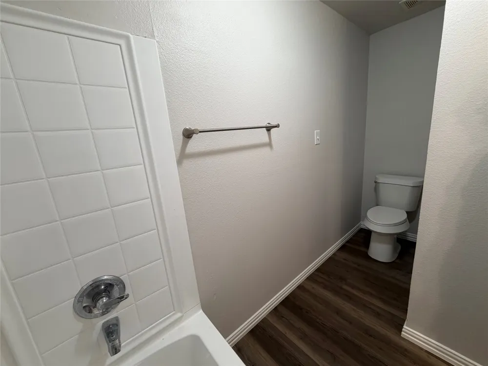 1000 Throckmorton Street #A,B McKinney, TX 75069