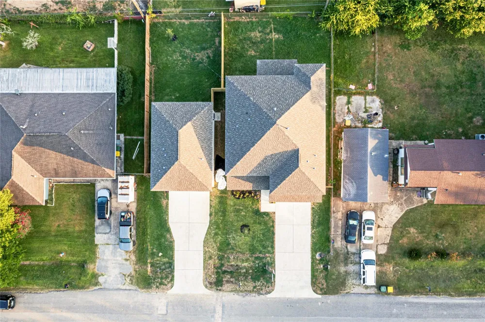 6006 Jerrycrest Drive #B Pearland, TX 77584