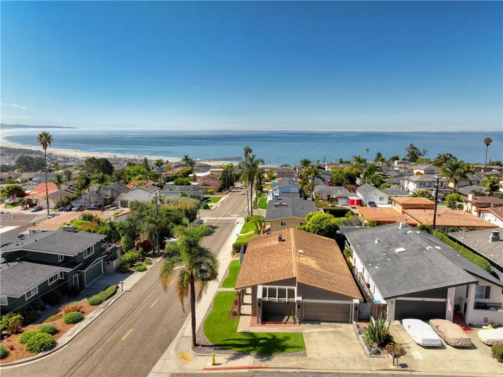 901 Visalia Street Pismo Beach, CA 93449