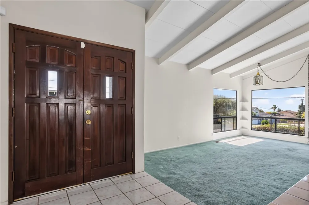 901 Visalia Street Pismo Beach, CA 93449
