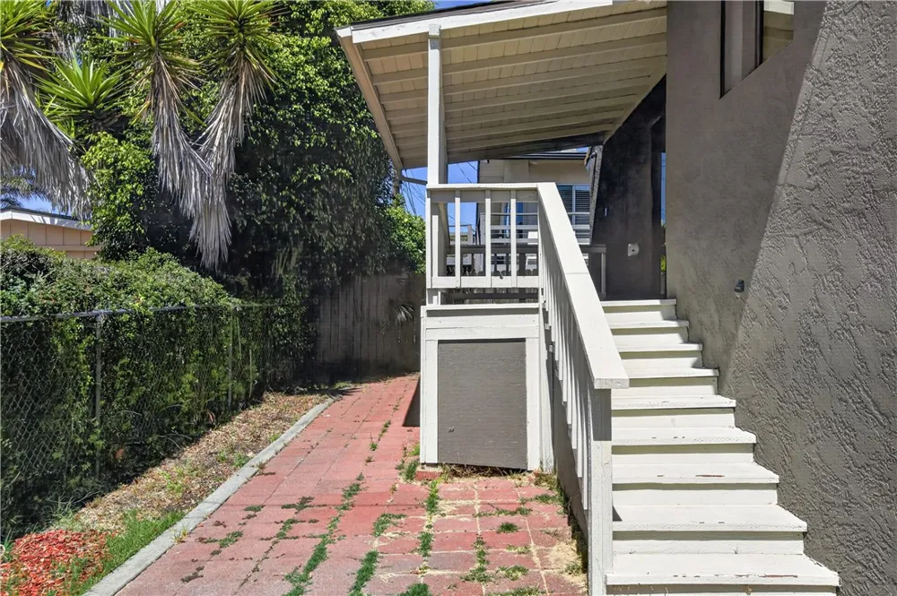 901 Visalia Street Pismo Beach, CA 93449