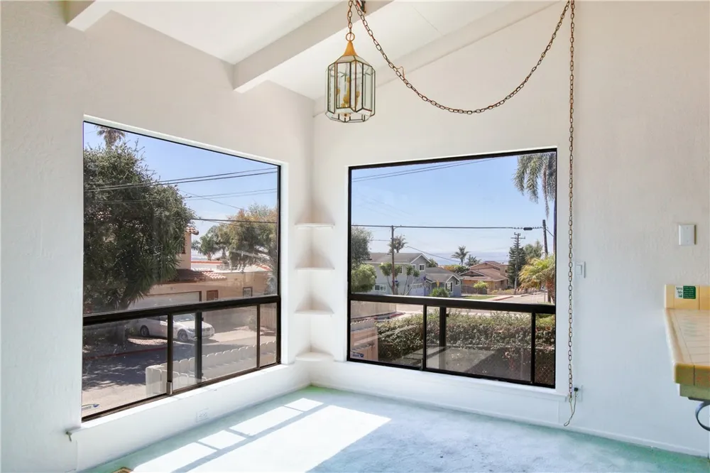 901 Visalia Street Pismo Beach, CA 93449