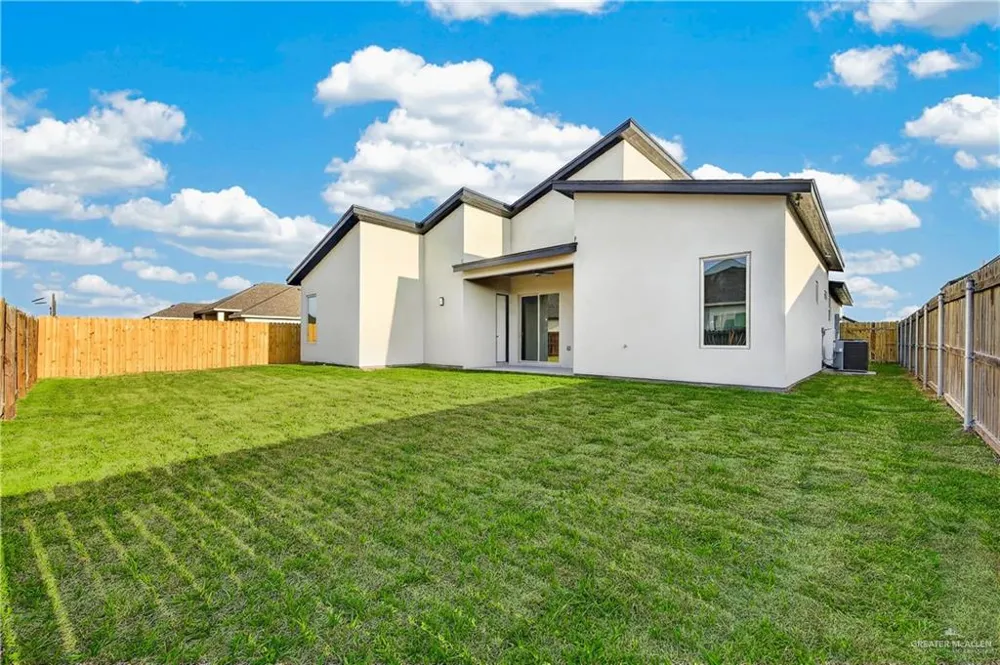 3201 E Rabbit Run Avenue Alton, TX 78573