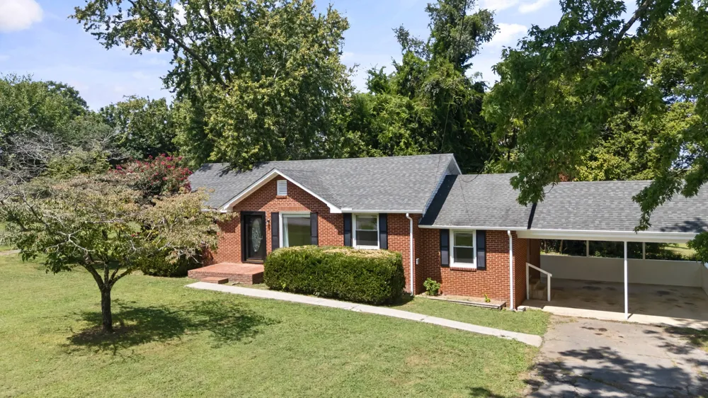 115 7th Ave NE Winchester, TN 37398