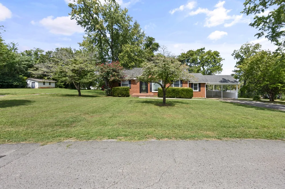 115 7th Ave NE Winchester, TN 37398