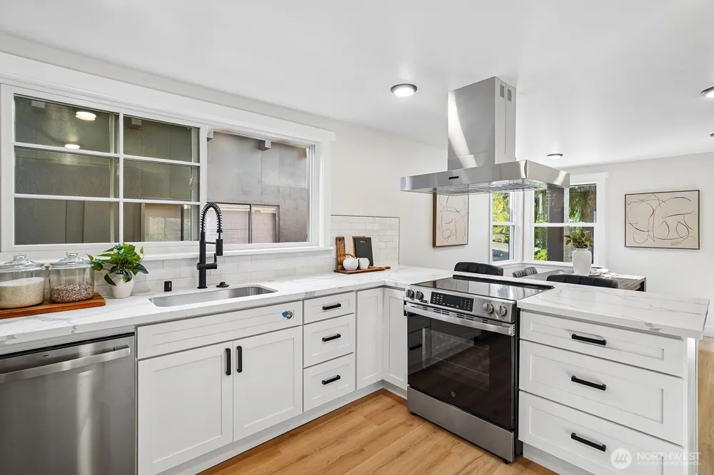 15825 SE 116TH STREET Renton, WA 98059