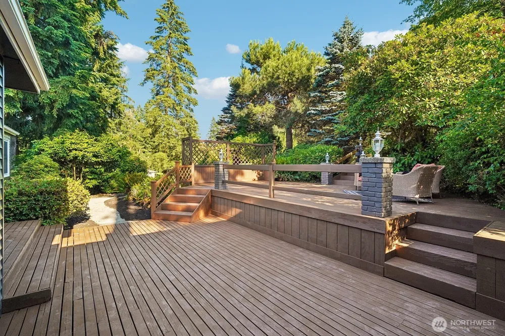 15825 SE 116TH STREET Renton, WA 98059