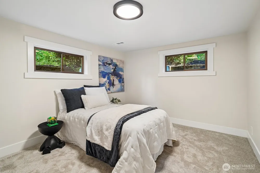 15825 SE 116TH STREET Renton, WA 98059