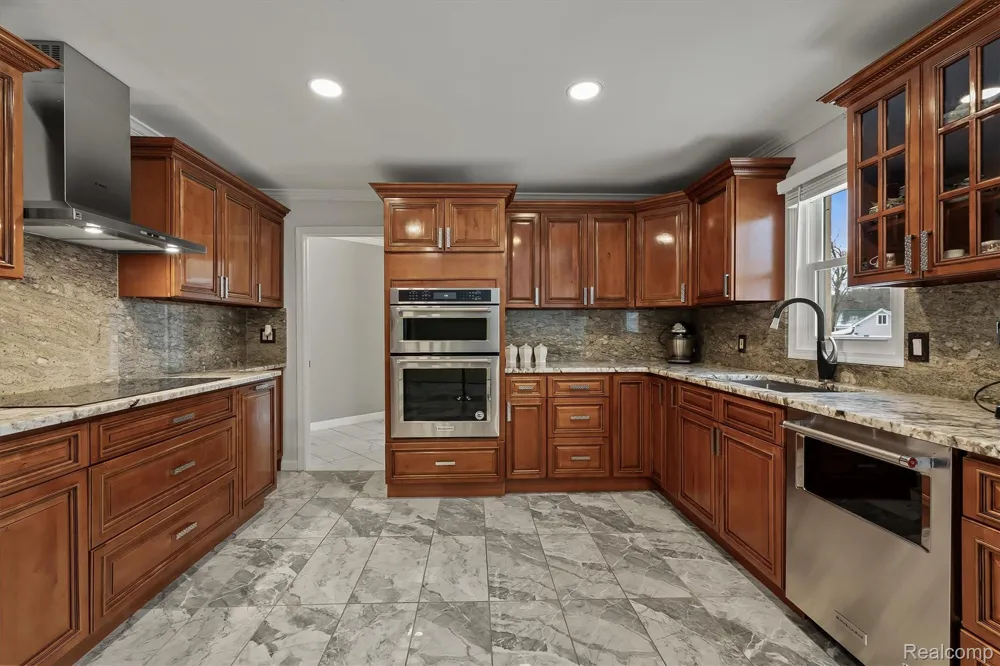 15500 Millar Road Clinton Charter Township, MI 48036