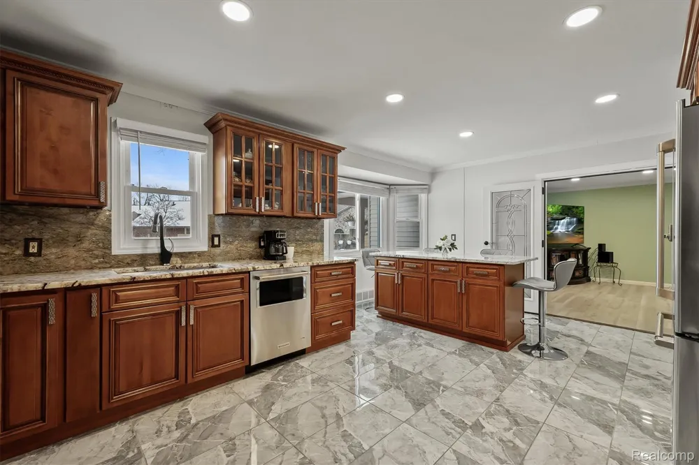 15500 Millar Road Clinton Charter Township, MI 48036