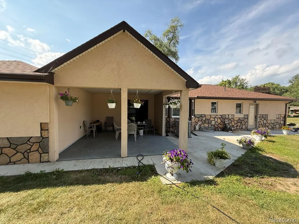 15500 Millar Road Clinton Charter Township, MI 48036