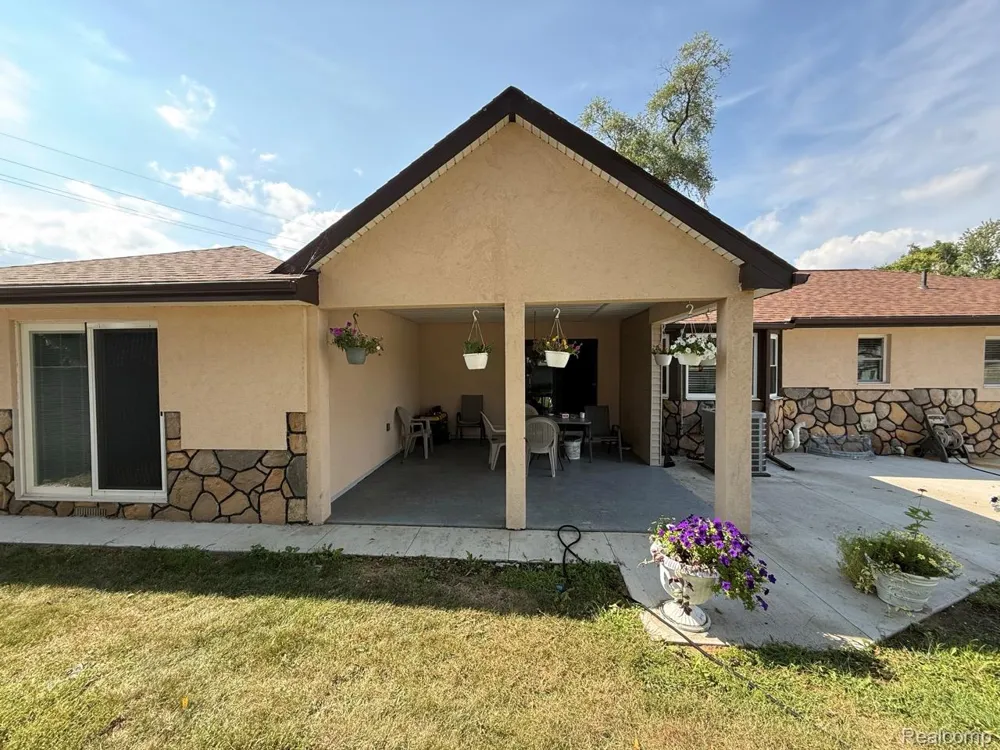 15500 Millar Road Clinton Charter Township, MI 48036