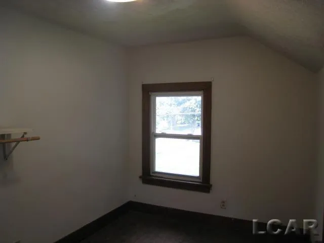 524 Ormsby Street Adrian City, MI 49221