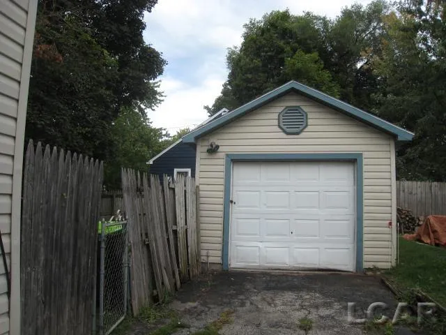 524 Ormsby Street Adrian City, MI 49221