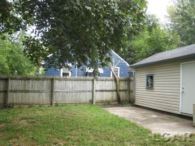 524 Ormsby Street Adrian City, MI 49221