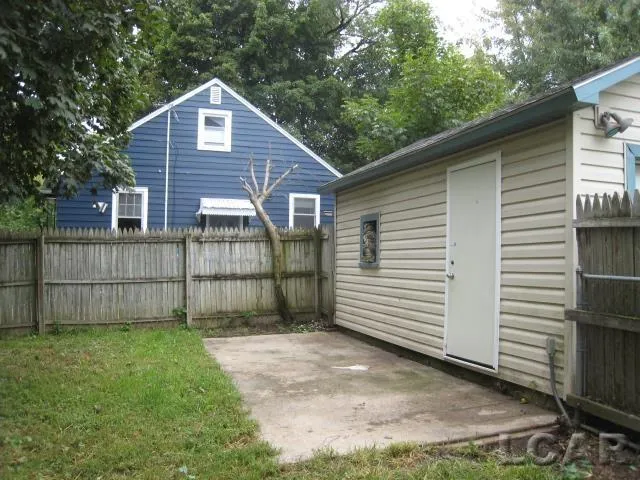 524 Ormsby Street Adrian City, MI 49221